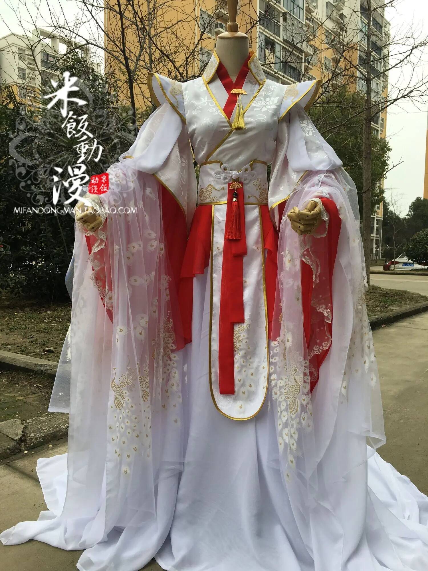 يبارك المسؤولين الأمير يوي الس - مراجعة Anime Cosplay Red وسعره