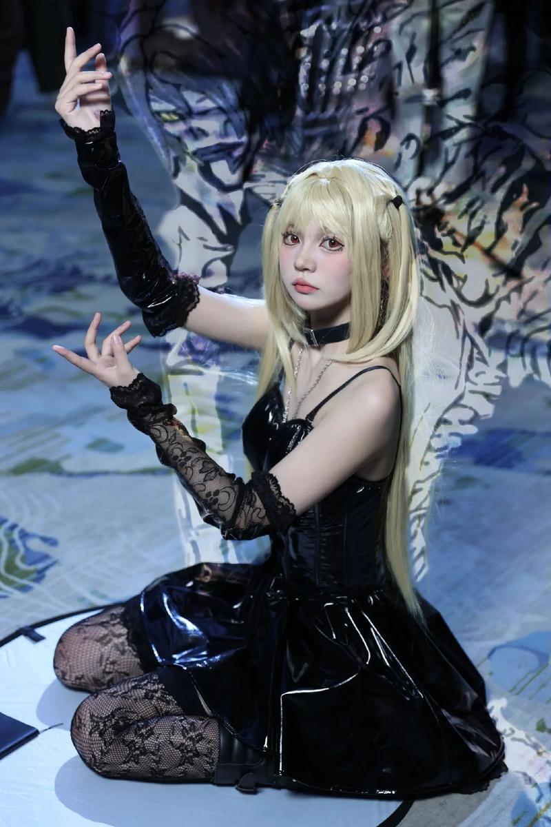 MisaMisa Anime Cosplay Costume - مراجعة Anime Cosplay Black Girl وسعره